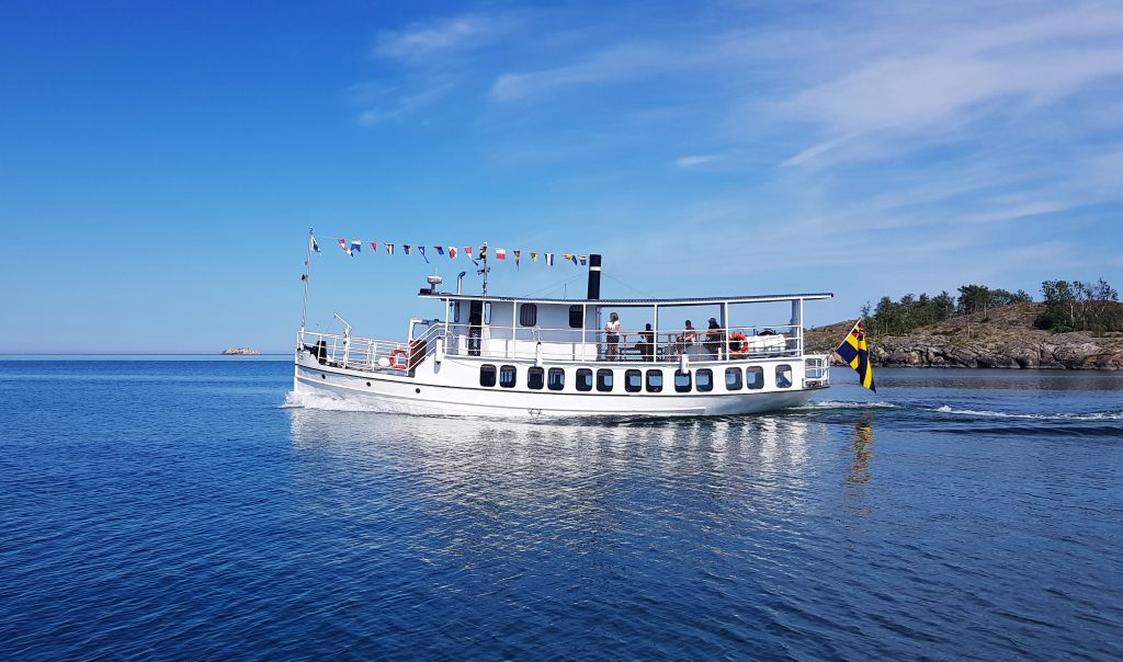 Passagerarbåt i skärgården
